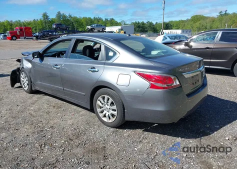 2015 Nissan Altima 2.5 S z USA, uszkodzony, nr VIN 1N4AL3AP8FC417002